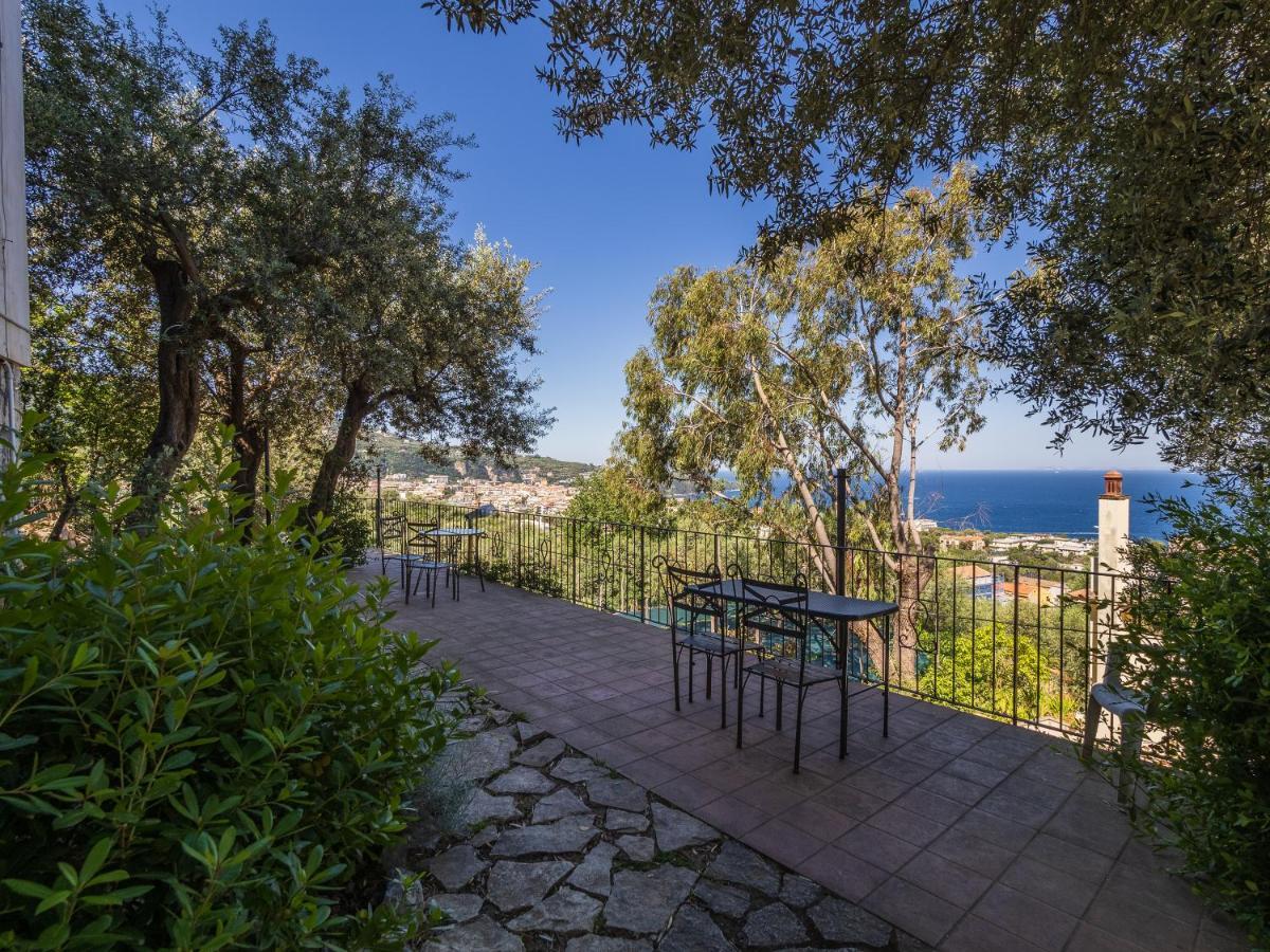 Vila Ulivi Apt Sorrento Exteriér fotografie